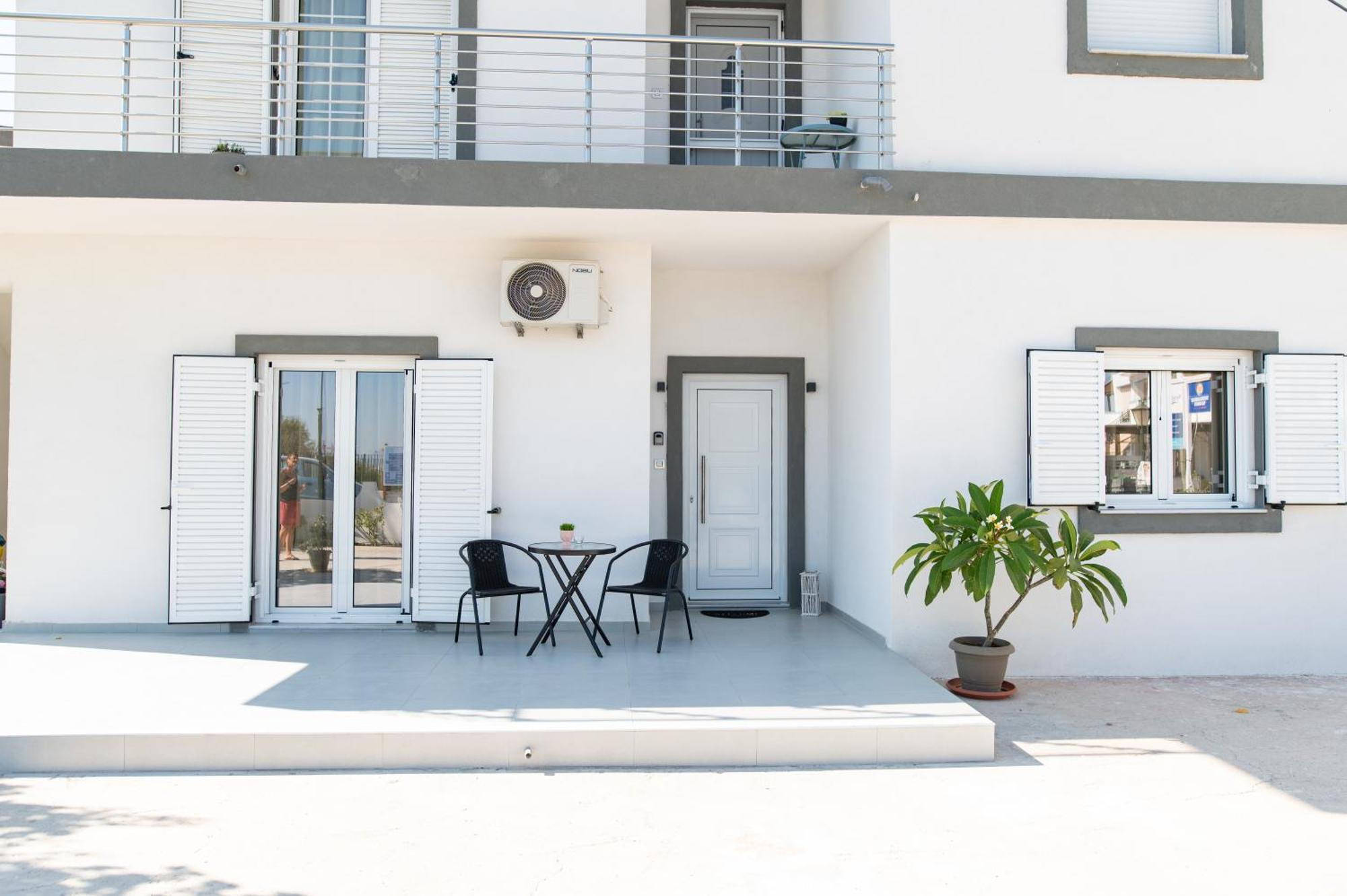 Airvista Apartments Antimachia Bagian luar foto